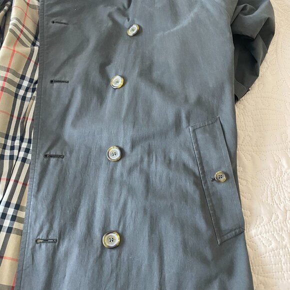Vintage Men's Burberrys Kingston long Trench Coat - circa 1980s - Picture 5 of 14